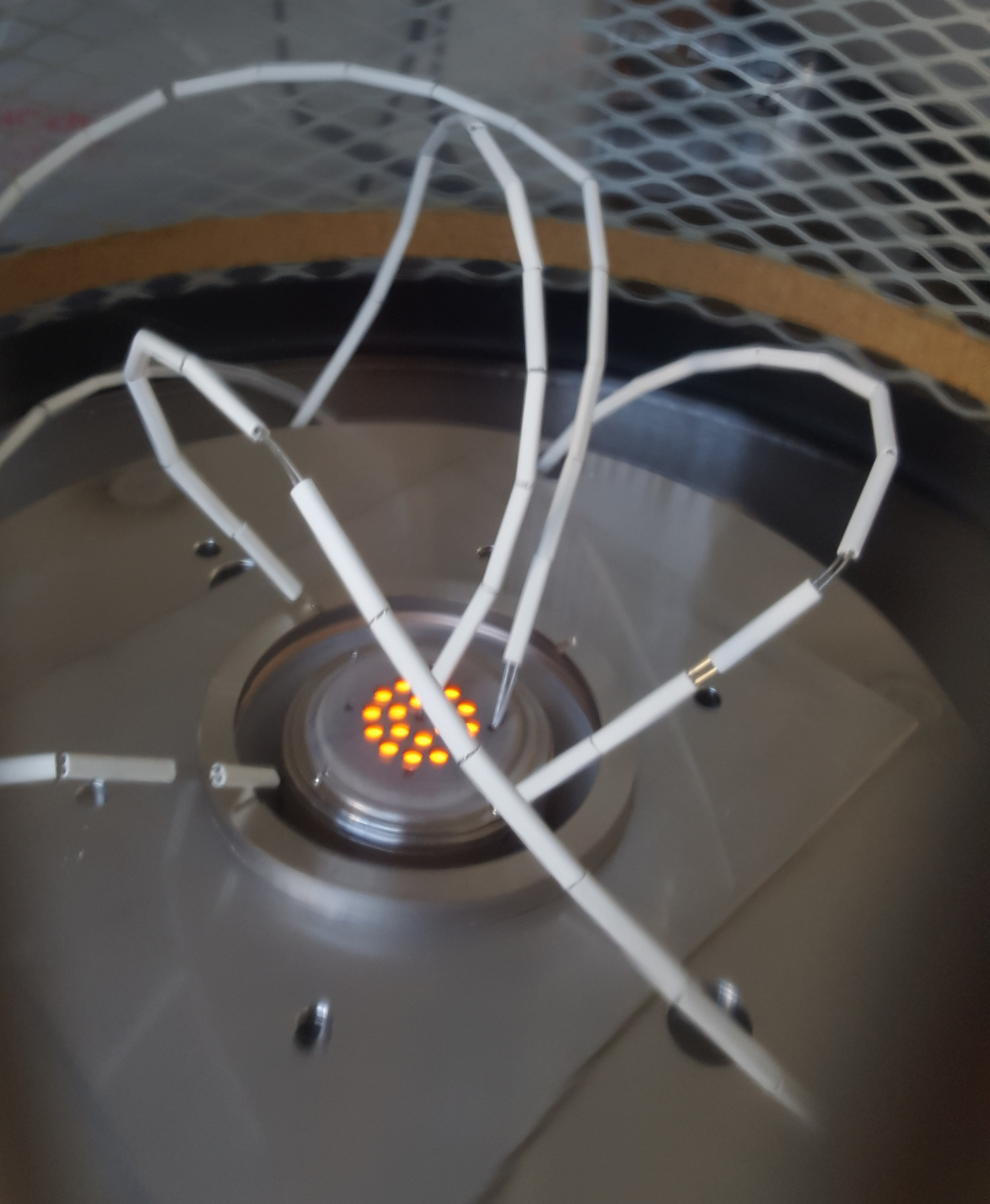 Thermal evaluation of a multiple-beam electron gun